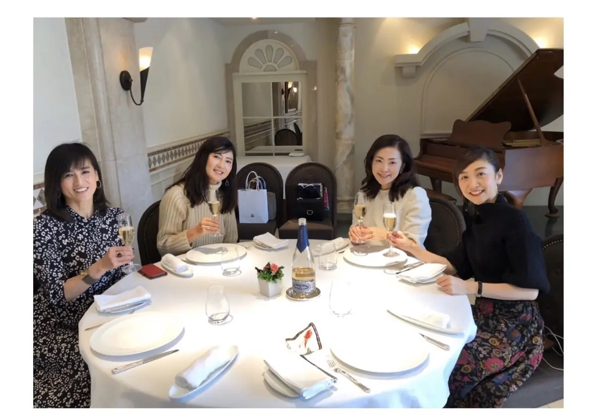 気持ちもアガる↑鮮やかなオレンジコートをの画像_3