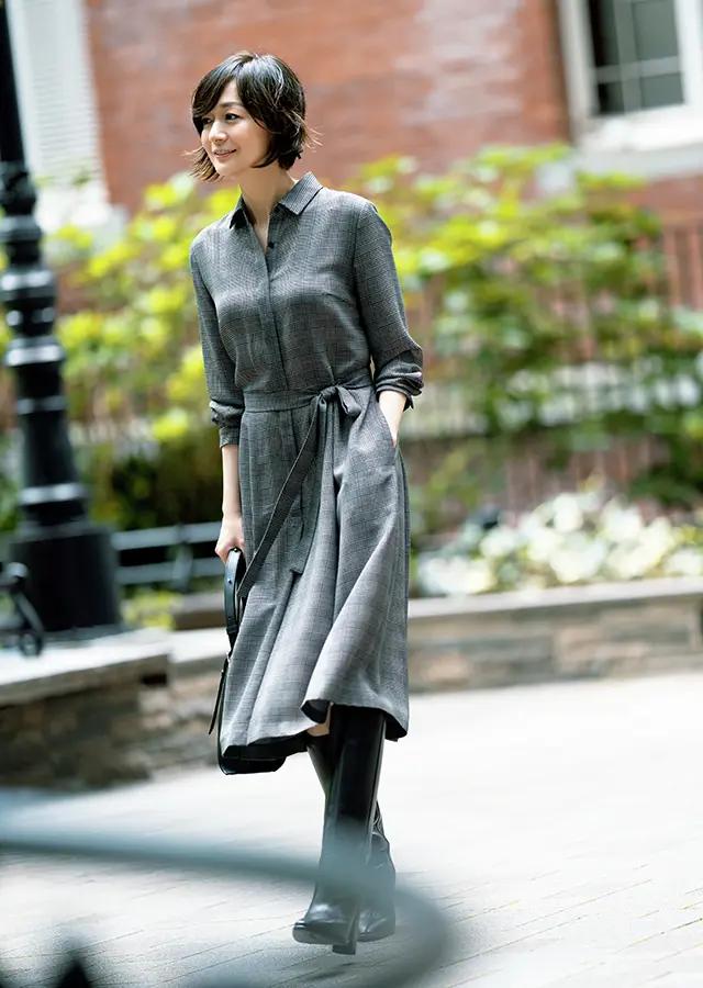 シルクタッチのチェック柄ワンピース。プリント生地はイージーケアで着心地もいい