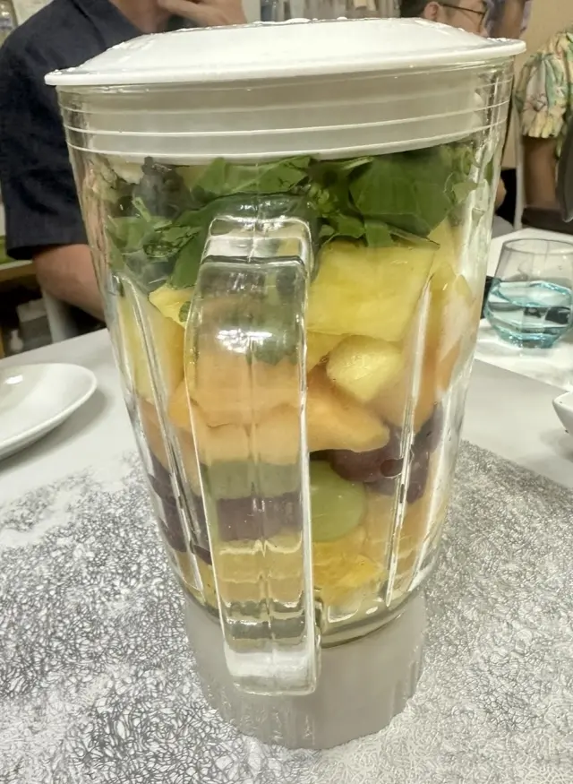 大好きなみなさんに囲まれてしあわせなひとの画像_6