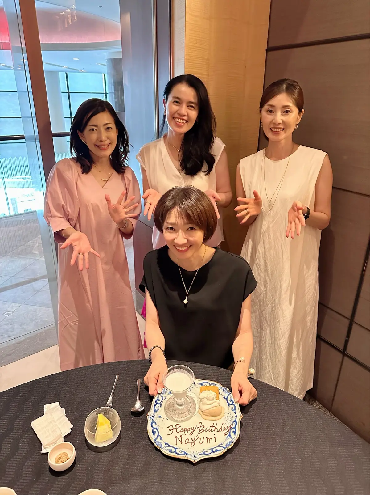 真夏のホテルランチには優しいピンクワンピの画像_6