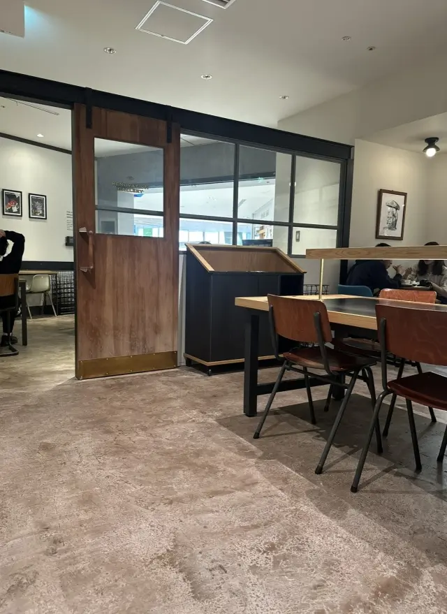 大阪で大人気のアメリカンカフェ🇺🇸の画像_9