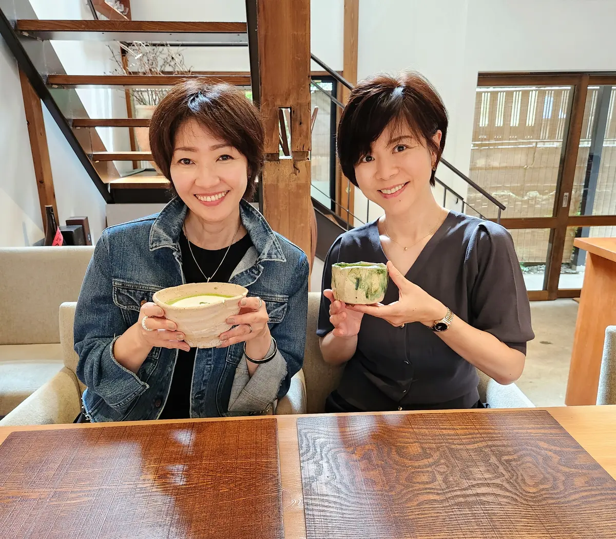 奈弓ちゃんと抹茶ラテを持って?