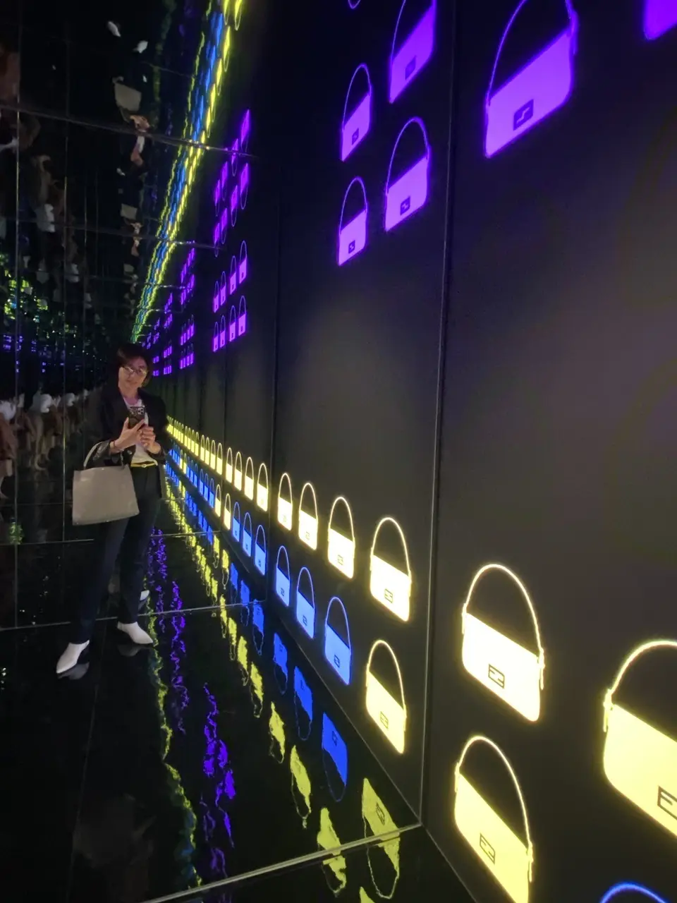 FENDIエキシビション フォトスポット②