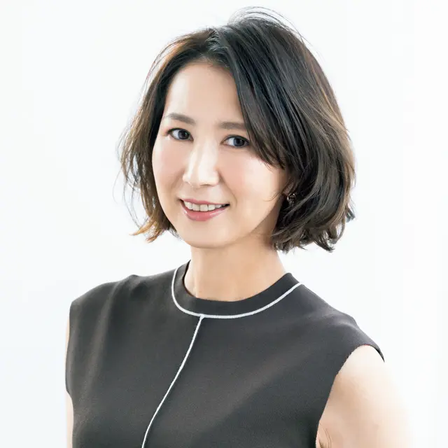 .S&Jカールのパーマでフェイスライン上向きボブ