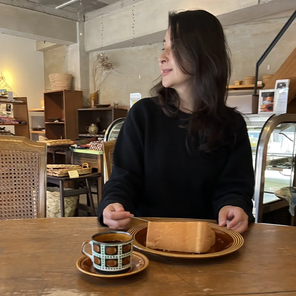 別府鉄輪温泉　ギャラリーカフェ「アルテノイエ」　シフォンケーキ　コーヒ　