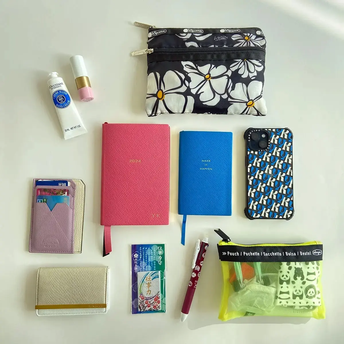 編集長K藤のバッグの中身は、カンバセーションピースが満載！