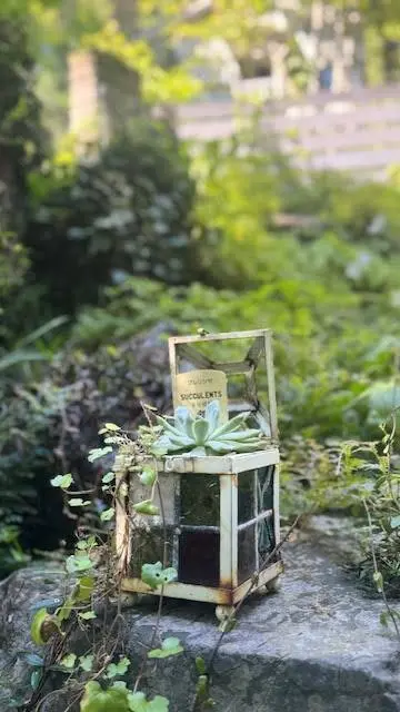 カフェ「水のほとり」