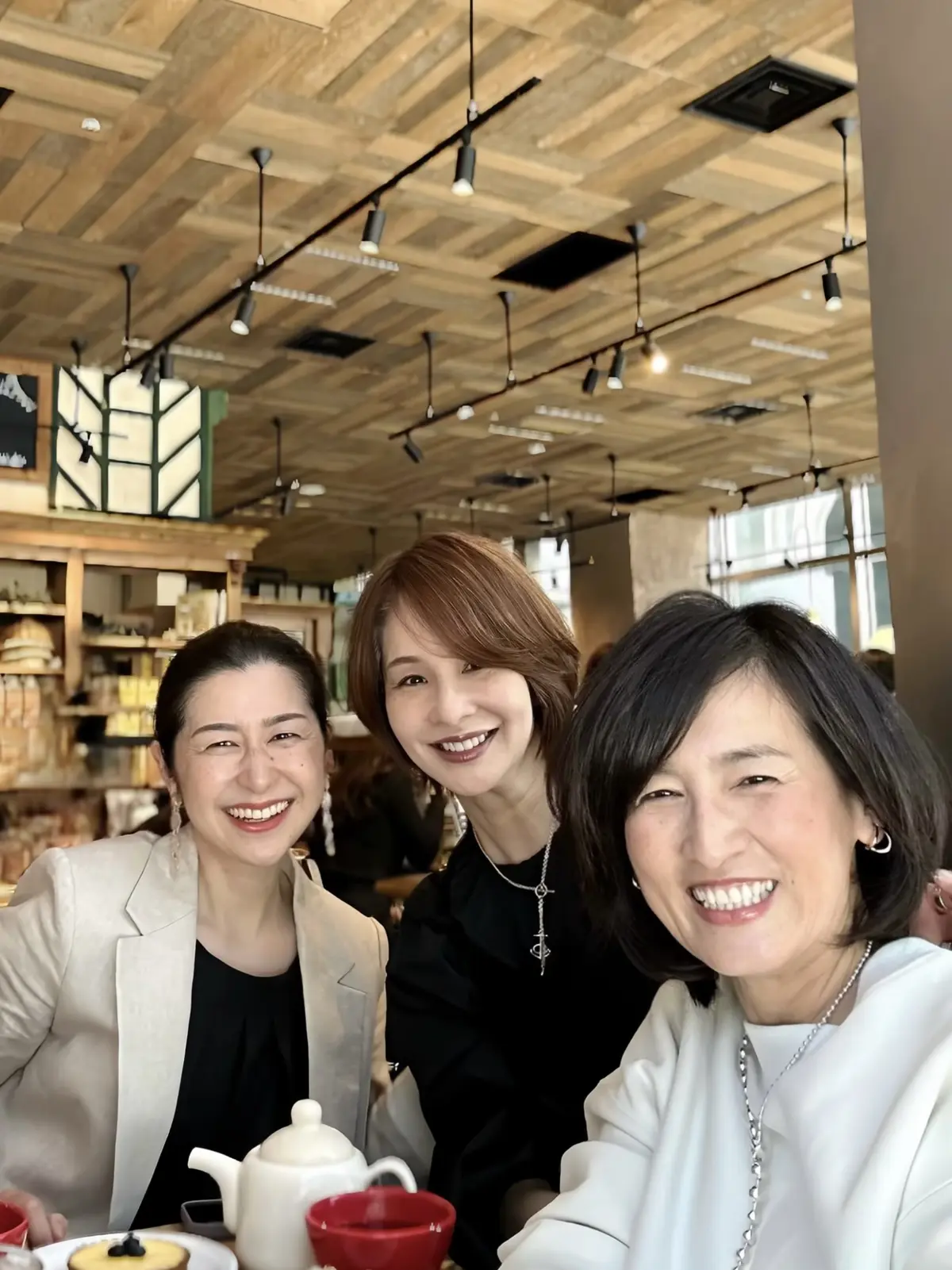 H&Mで見つけた春アイテムでランチ会へ♪の画像_3