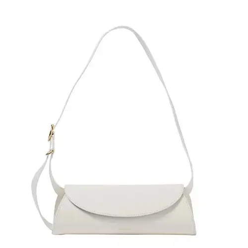 【50代 週末コーデ】優雅さと快適さを両の画像_6