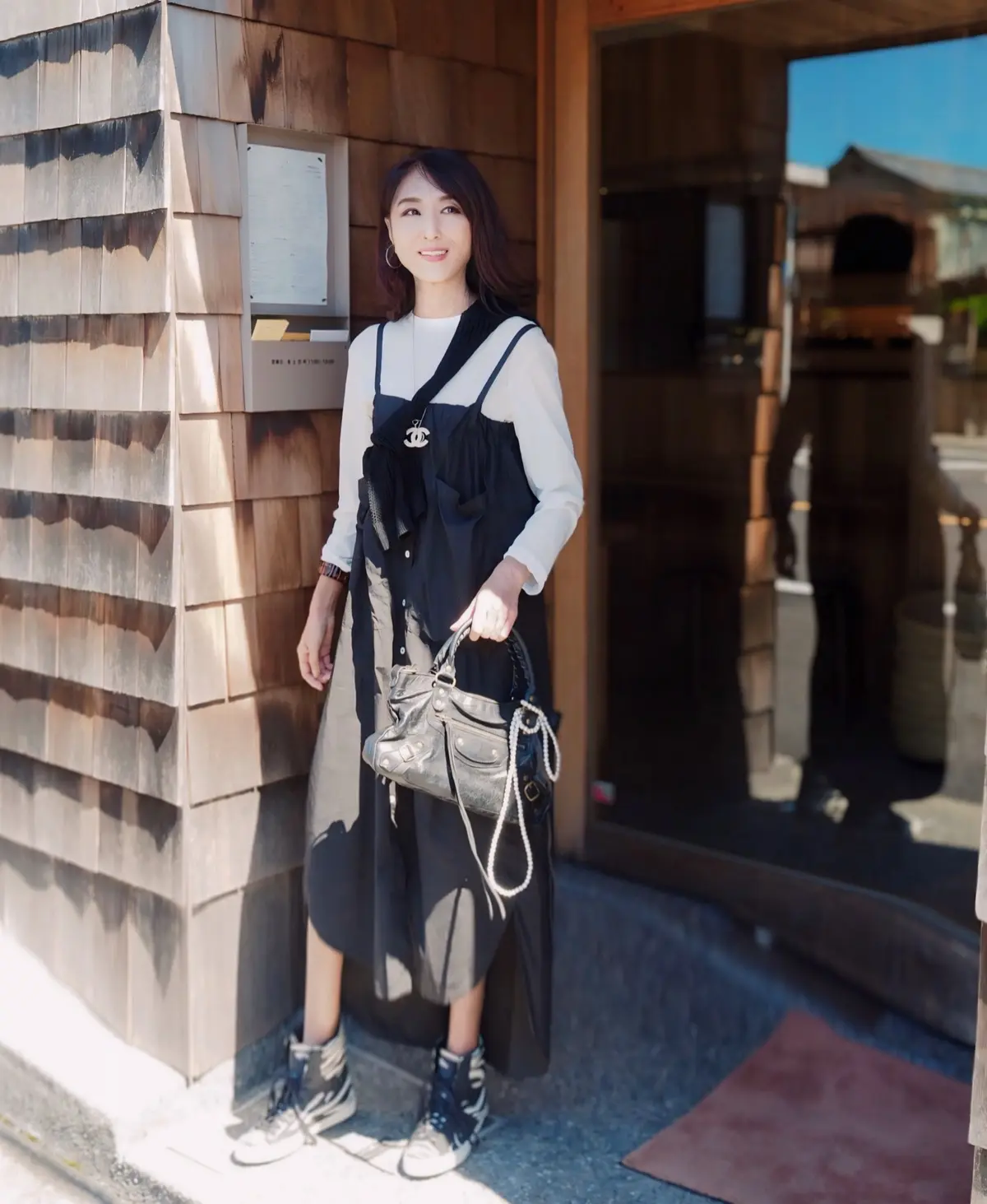 ホワイト×ブラックの晩夏コーデでCoffの画像_15