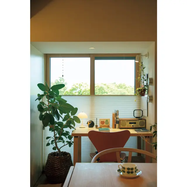 ダイニング横のデスク