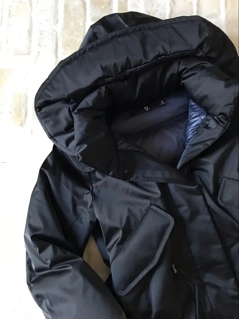 〈＋Ｊ〉のダウンを着て、2階建てオープンの画像_10