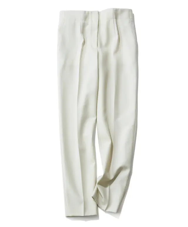 パンツ￥36,300／ebure GINZA SIX店（ebure）