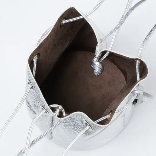 絶妙なサイズ感としゃれ見え確実な最旬カの画像_2