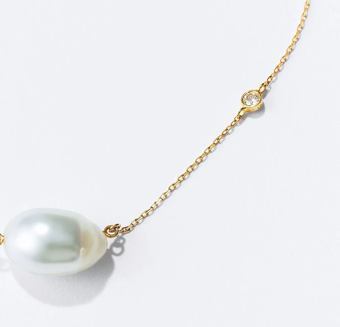 富岡佳子さんがまとう「MARIHA」Ocの画像_3