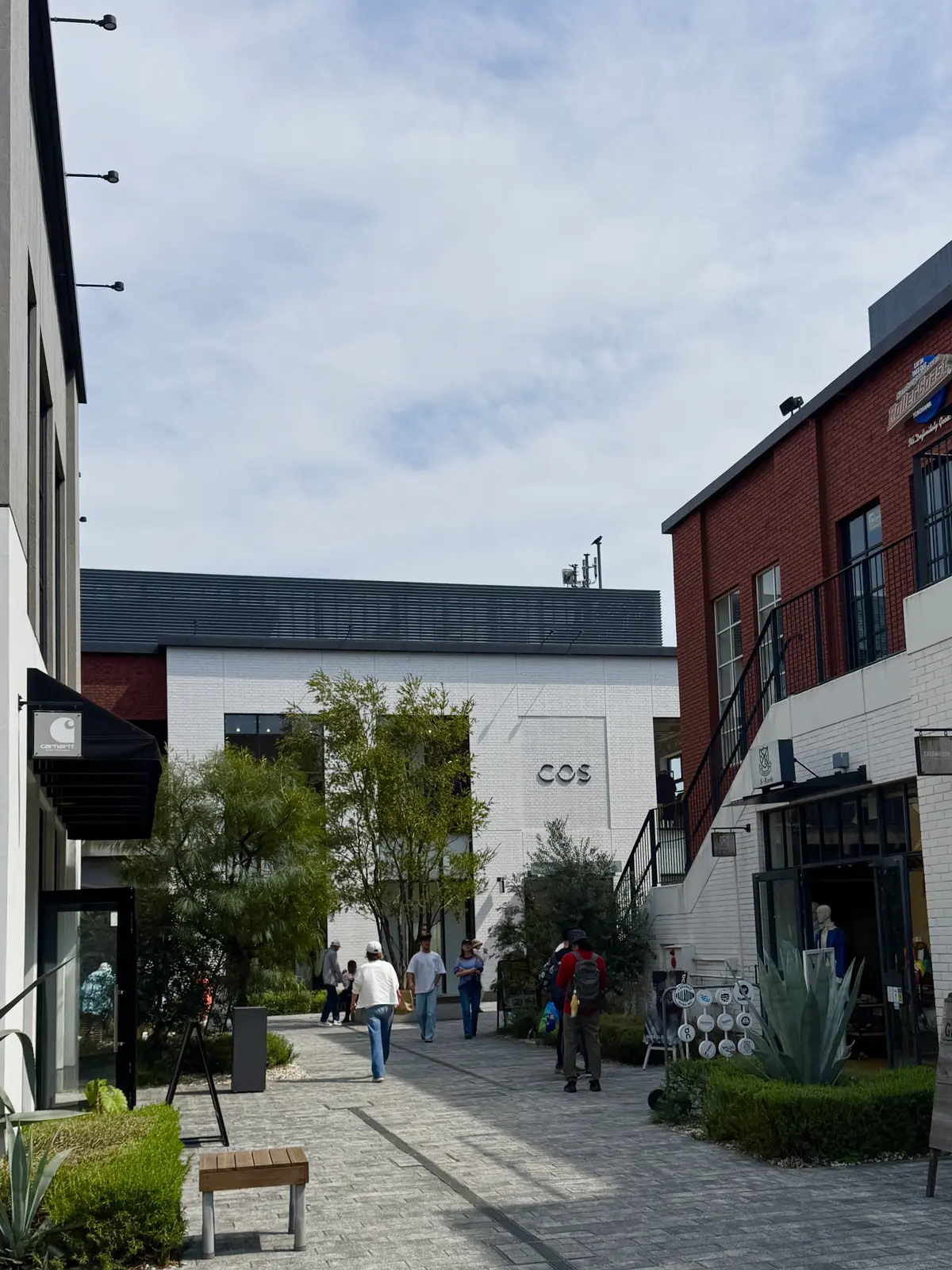 UNIQLOコーデがリッチカジュアルに大の画像_1