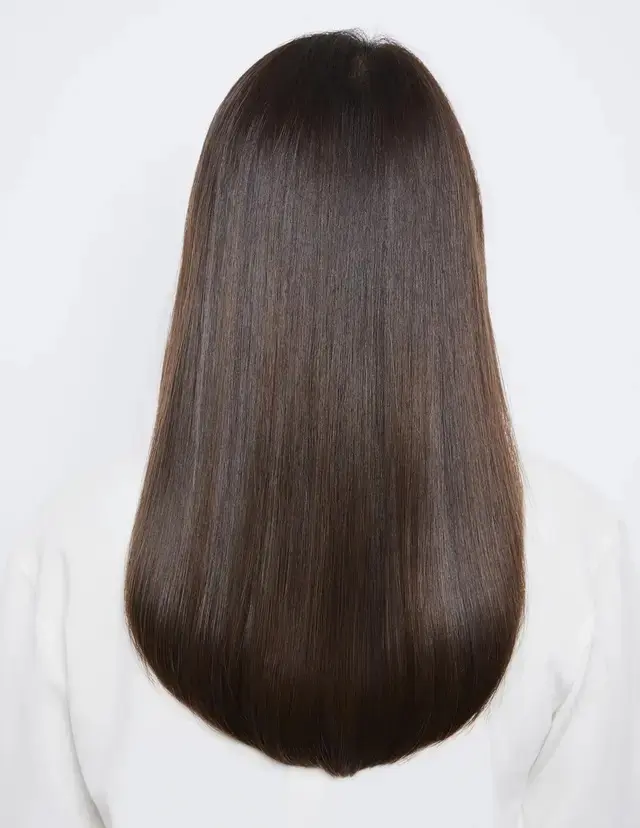 うねりに悩む50代こそトライ！ダメージレスのストレートパーマで若見えが叶う【50代・チームJマダムの劇的ヘアチェン成功例】