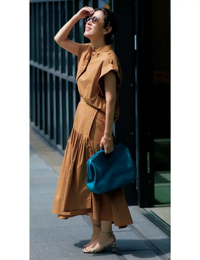 大草直子さんの秋まで使える「真夏のおしゃれスナップ」