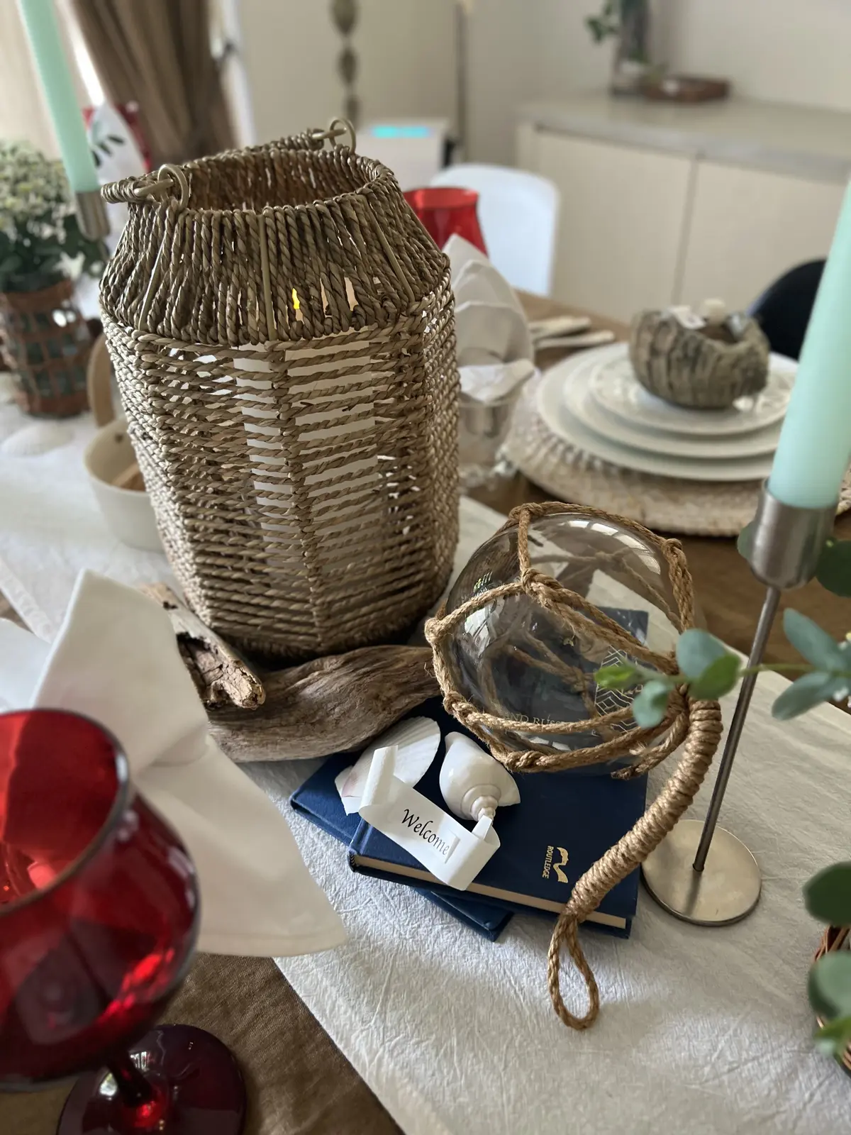 お料理がのる前に置いておいた小物類