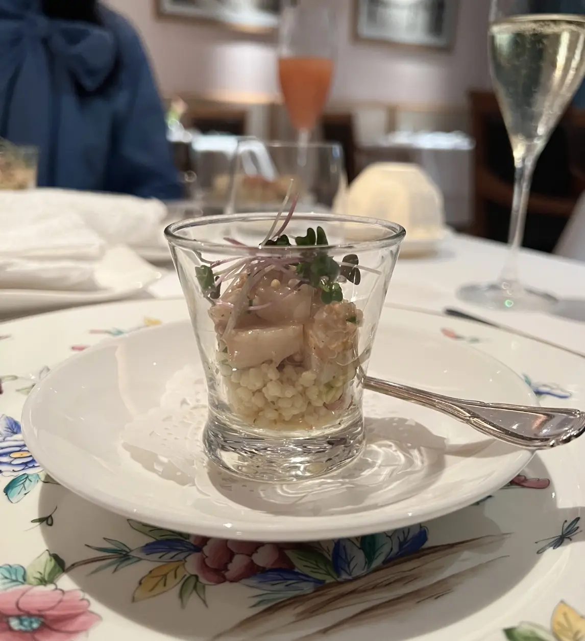 ZARAのボウタイブラウス@丸の内ディナの画像_8