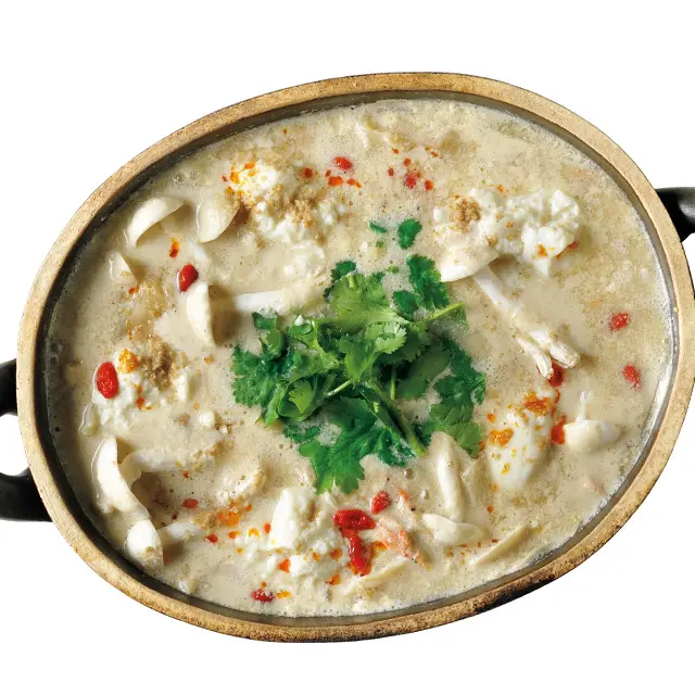 豆腐ときのこの 白いごま豆乳鍋