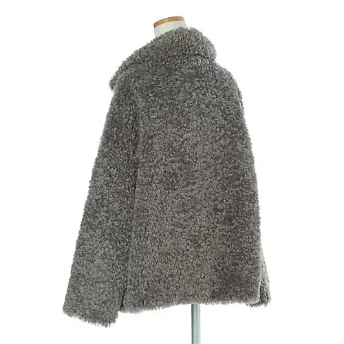 富岡佳子さんがまとう「大人を幸せにする極の画像_17