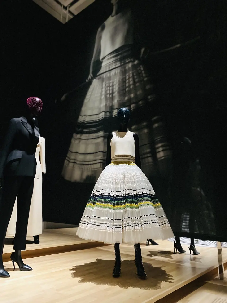 ディオール展 ラフ・シモンズの展示①