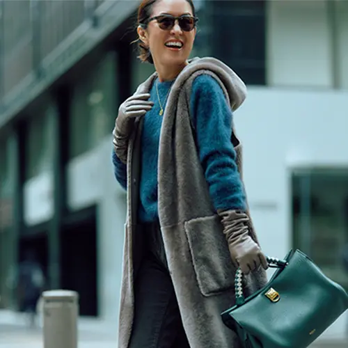 大草直子　素材の表情を豊かに重ねてリズミカルに