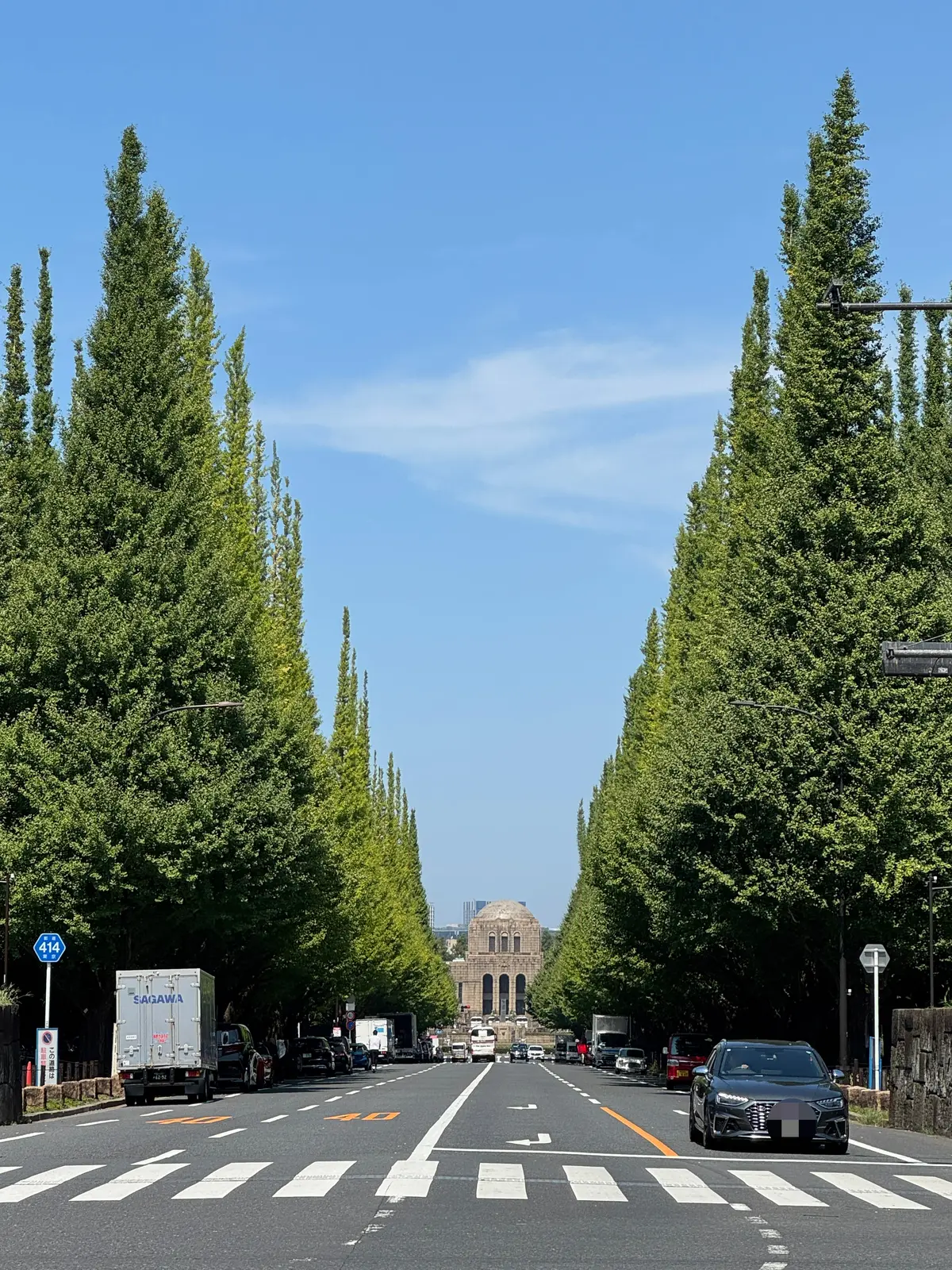 外苑前　明治神宮外苑　イチョウ並木
