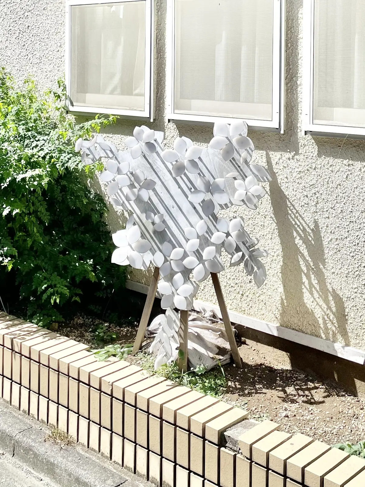 setaichiro、セタイチロウ、アトリエ、プレス、セタイチロウオフィス、オブジェ、作品、アート、ハート、お花、花、白、ホワイト、ホワイトアート、手作り、外観、目印