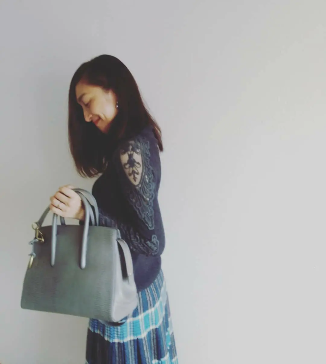 チェック柄とのグレーワントーンの画像_2