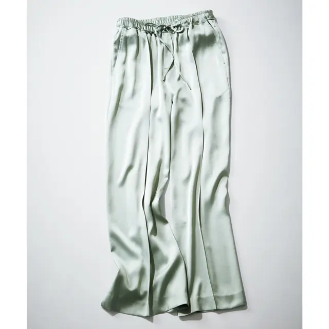 パンツ￥28,600／ロンハーマン