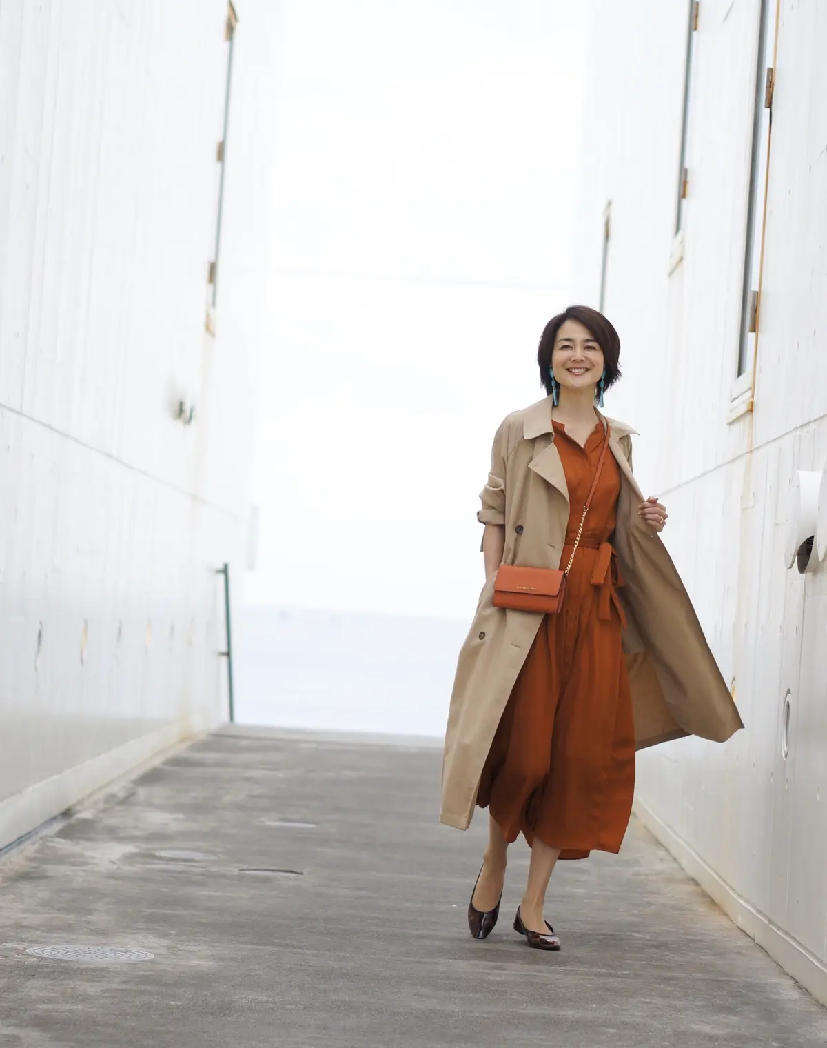 レンガ色ワンピでラクして着映えの画像_1