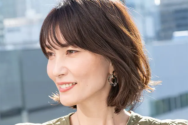 前髪悩みをカバーしながら、50代が品よく若見えできるおしゃれボブ【50代髪型・ヘアスタイル】