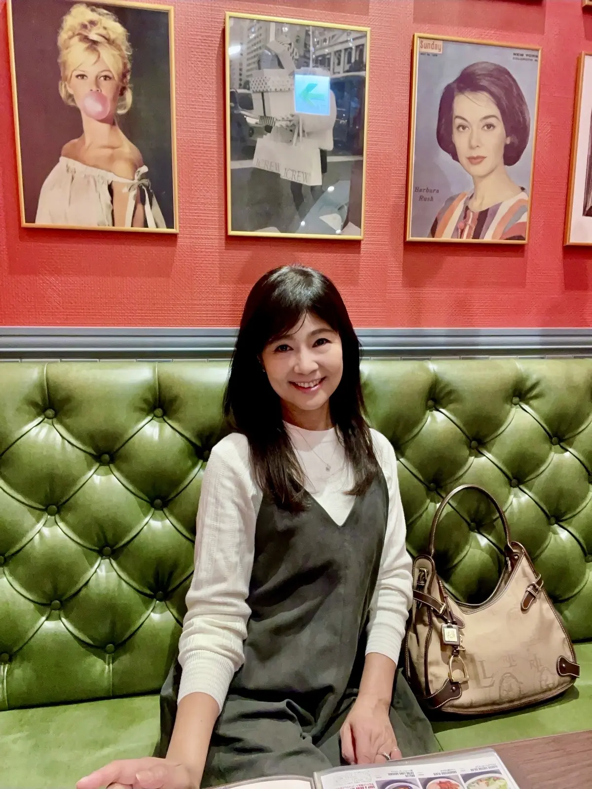 Miss pretty woman、フードコート、フードゾーン、ららぽーと、ららぽーと東京ベイ、ららぽーとTOKYO-BAY、LaLaport TOKYO-BAY、第 I 期グランドオープン 、knit、ニット、白ニット、Feroux 、フェルー、jumper dress、ジャンパースカート、ジャンスカ、サロペットロングスカート、ミモレ丈、a.v.v 、ネックレス、ジュエリー、ダイヤモンド、一粒ダイヤ、ペンダント、一粒ダイヤペンダント、necklace、Jusail、ジュセール 、コート、ロングコート、ベージュ、キャメル色、ファー、リアルファー、ラビットファ、coat、アスプリ株式会社 、bag、バッグ、ラルフローレン、RALPH LAUREN、