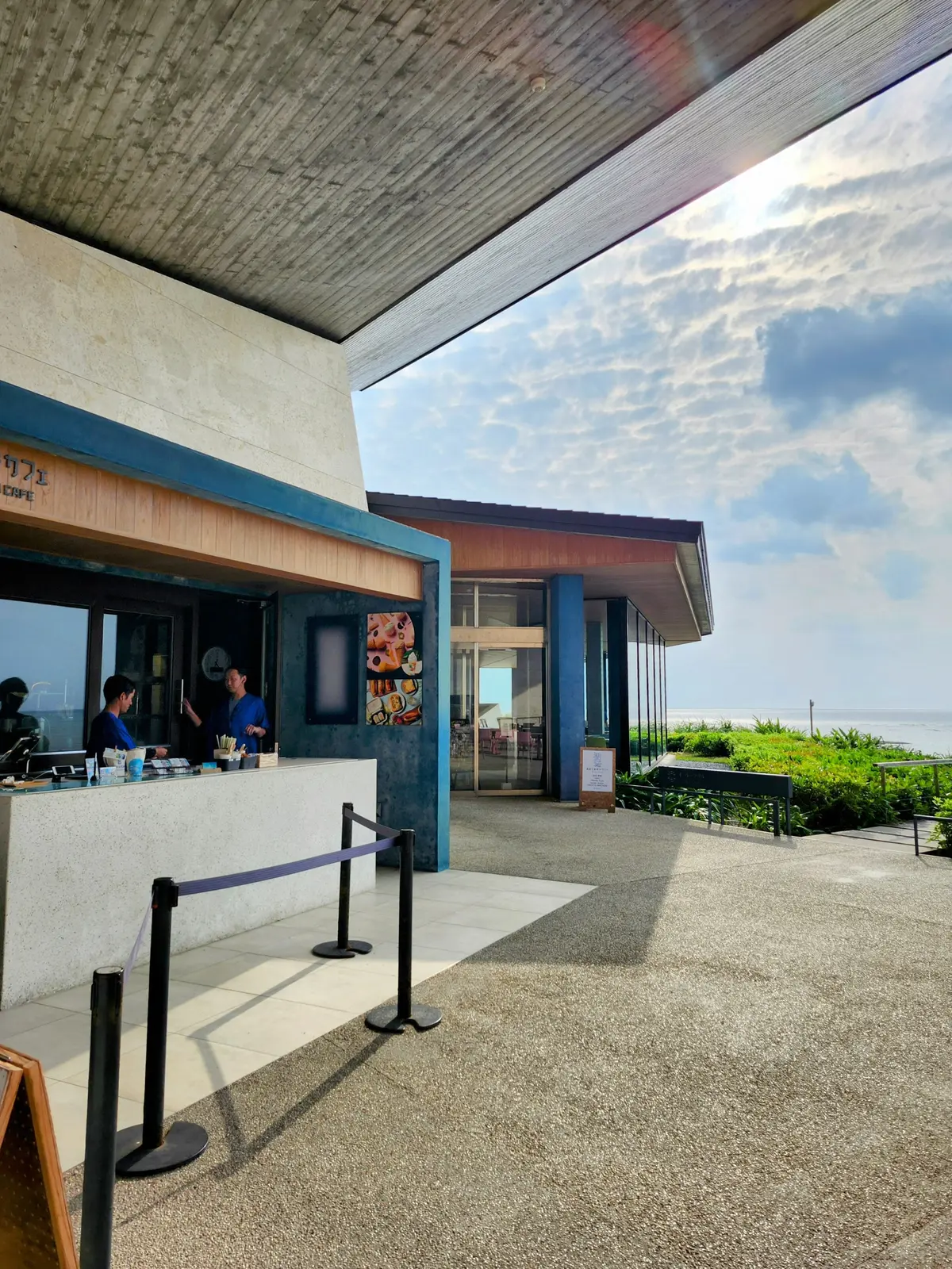 春休み、沖縄旅行、春休み沖縄、服装、バンタカフェ、沖縄そばエイブン、40代ファッション、星野リゾート、ホテル日航アリビラ