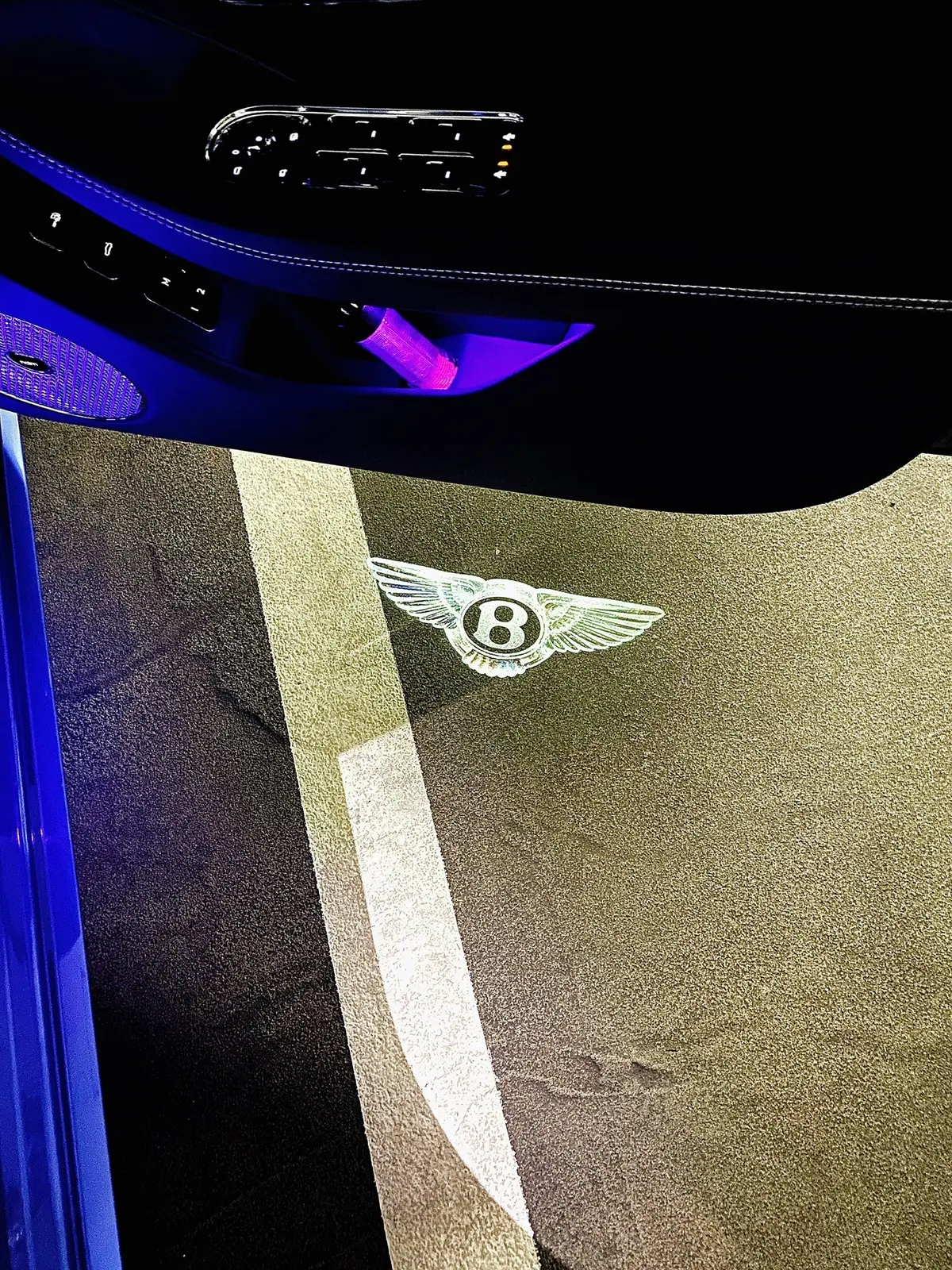 ラグジュアリーカーの最高クラス、ベントレの画像_4