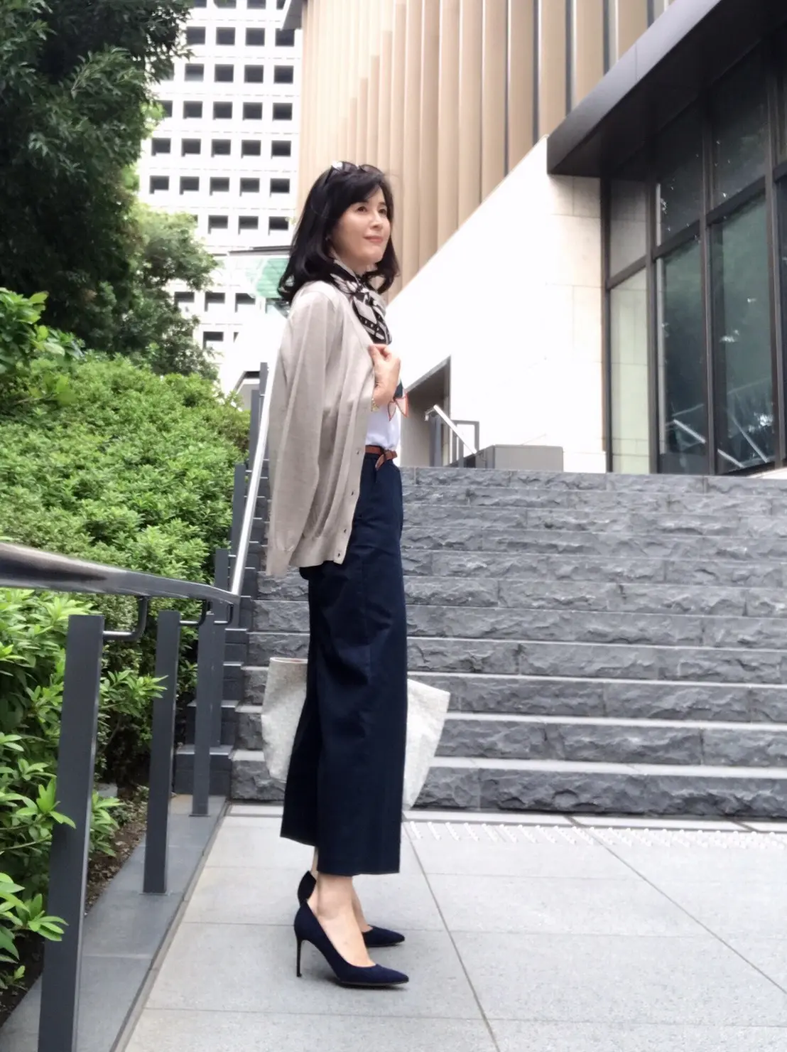 SLOANEのシルクカーディガンの画像_4