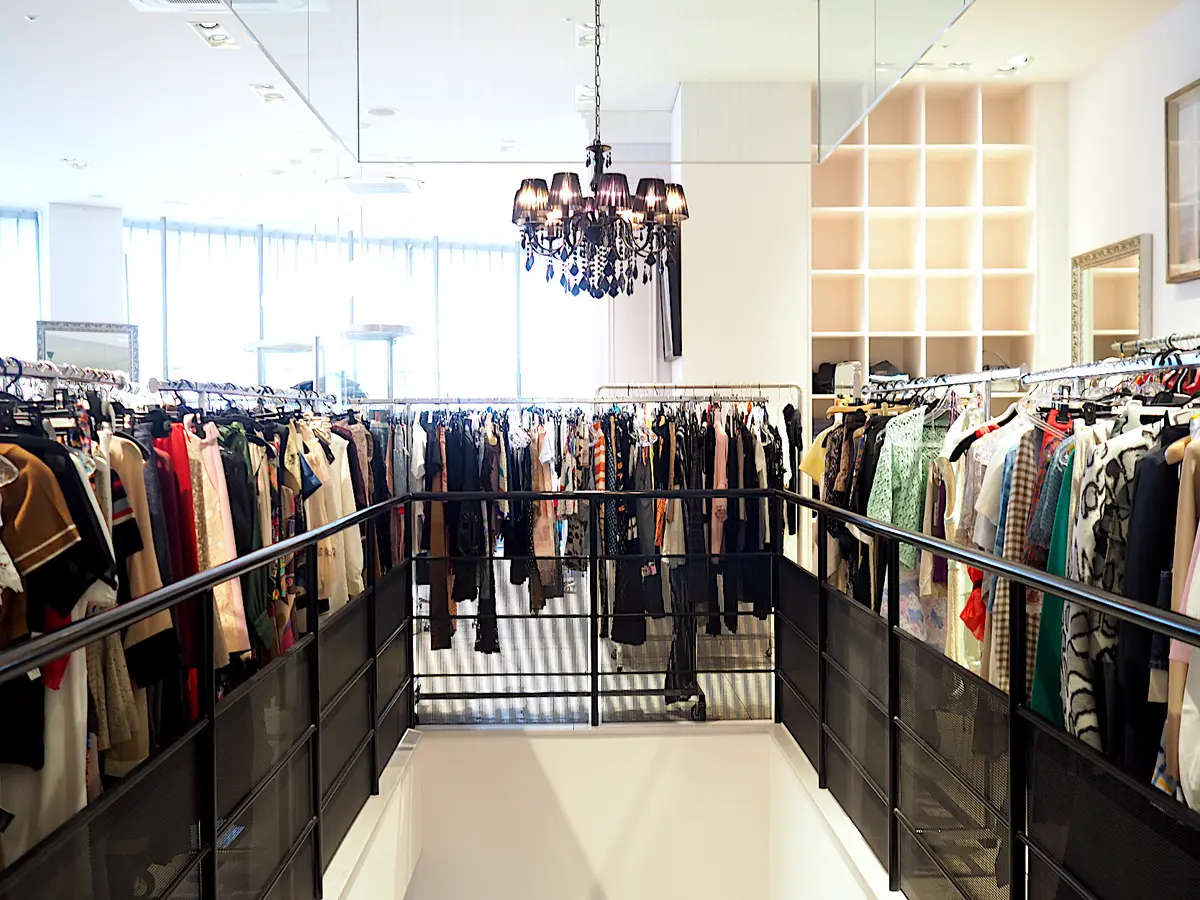 「MONA MACHO（モナマッチョ）」店内