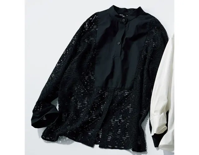 セピエの透け感のあるブラウス