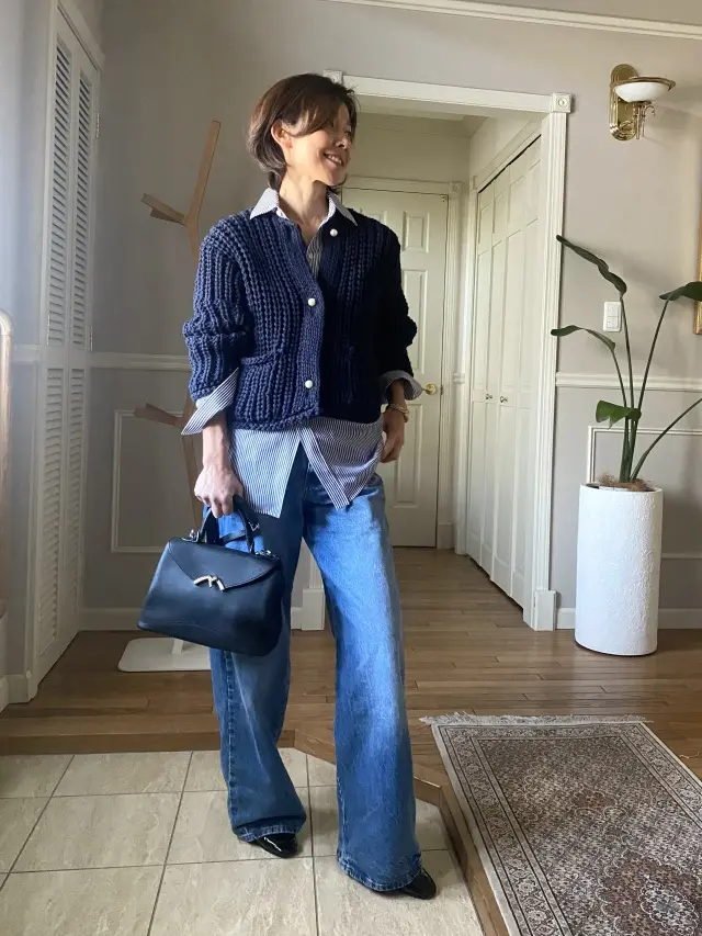 春の足元は白いスニーカーの画像_3