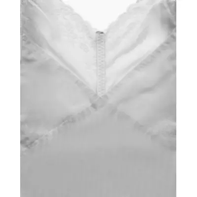 満足のシェイパー「メリハリサポートバストアップラン型」の背中のパワーネット