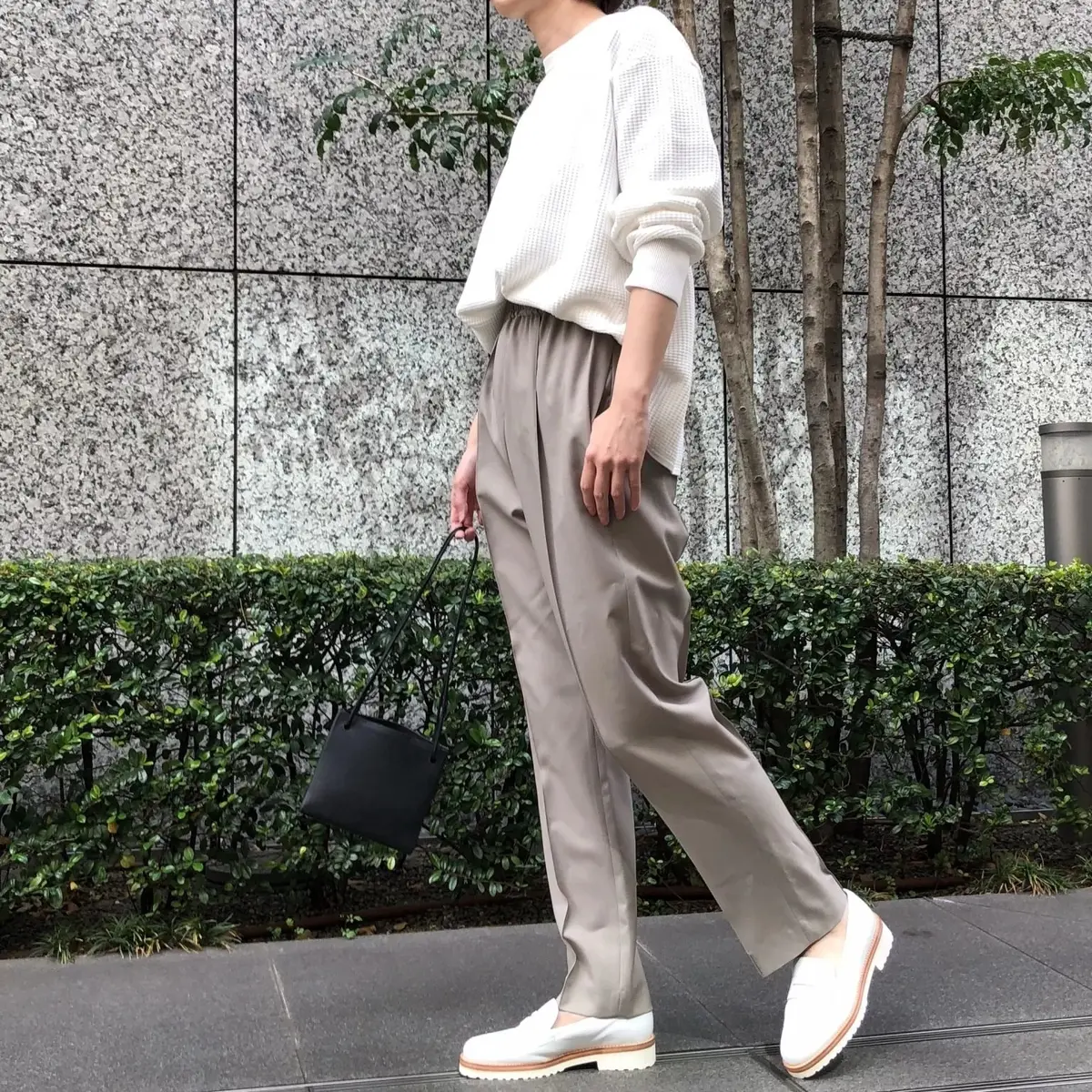 美脚見え【50代 春ファッション】エクラの画像_9