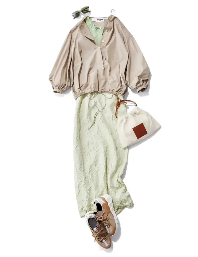 【甘くないのに華があるドライなベージュ】パステルグリーンやブルーに合わせて軽やかに