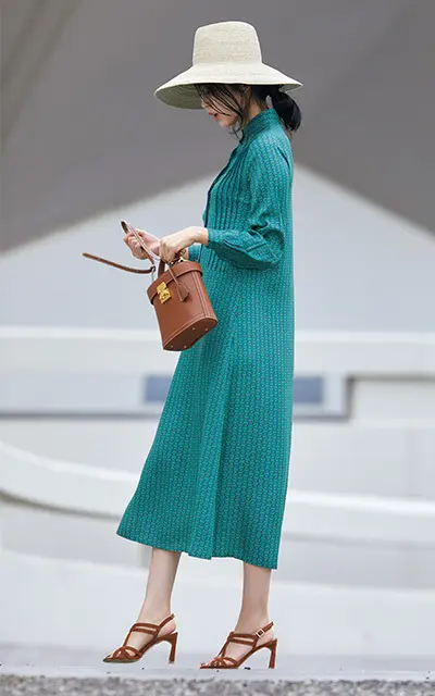 シャツドレスコーデ4