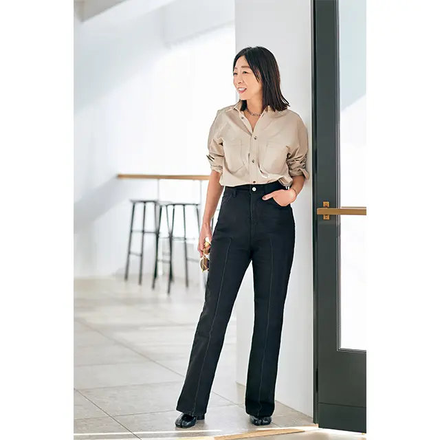 股上の深いハイライズで おなかまわりをカバーし脚長に