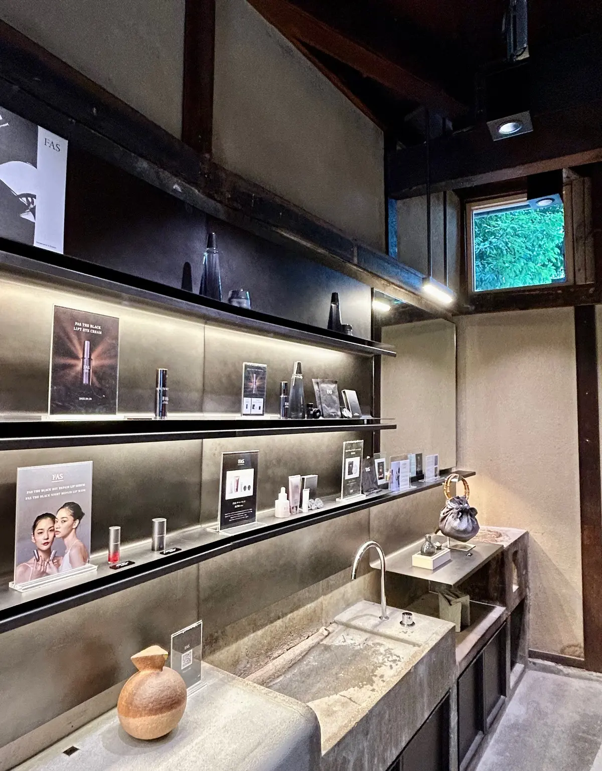 黒ワンピースで楽しむ夏の京都〜日本庭園やの画像_18