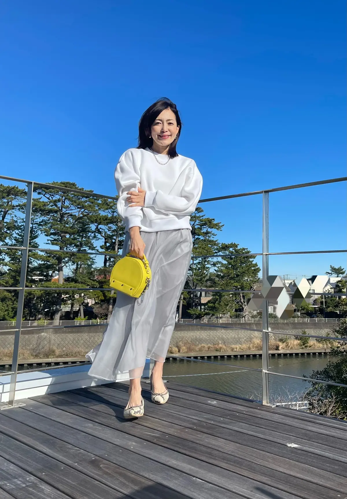 E by éclat「カーヴィースリーブの画像_4