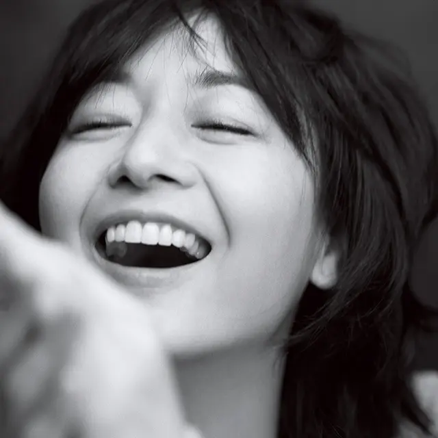 富岡佳子さん50歳に！ ナチュラルに進化の画像_2