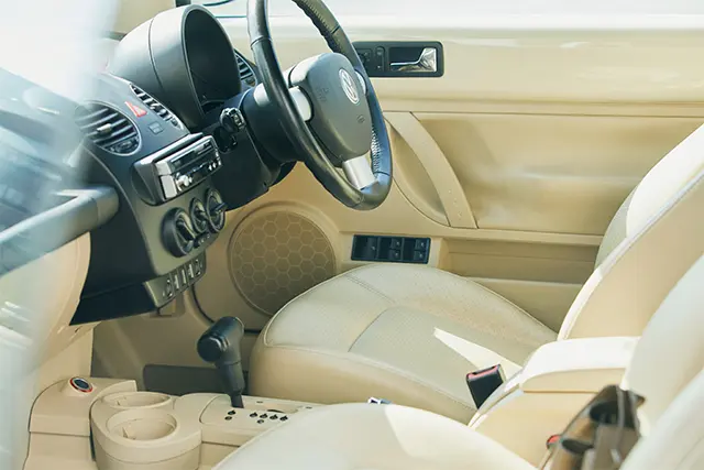 室内も上品なライトベージュで統一